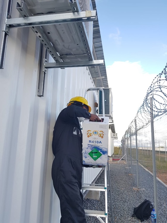 Airconditioner Installation 2